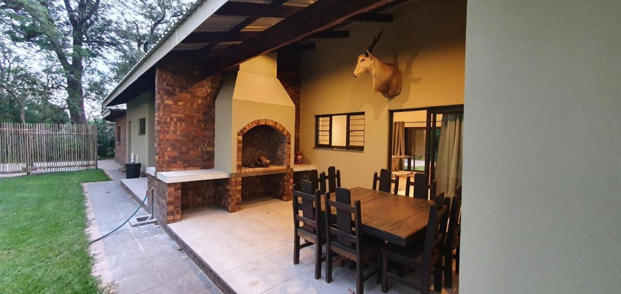 שלושלואי Honeybird Self Catering Accommodation מראה חיצוני תמונה