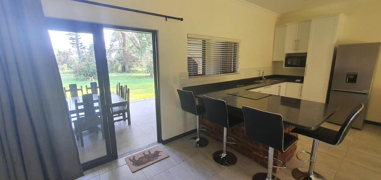 שלושלואי Honeybird Self Catering Accommodation מראה חיצוני תמונה