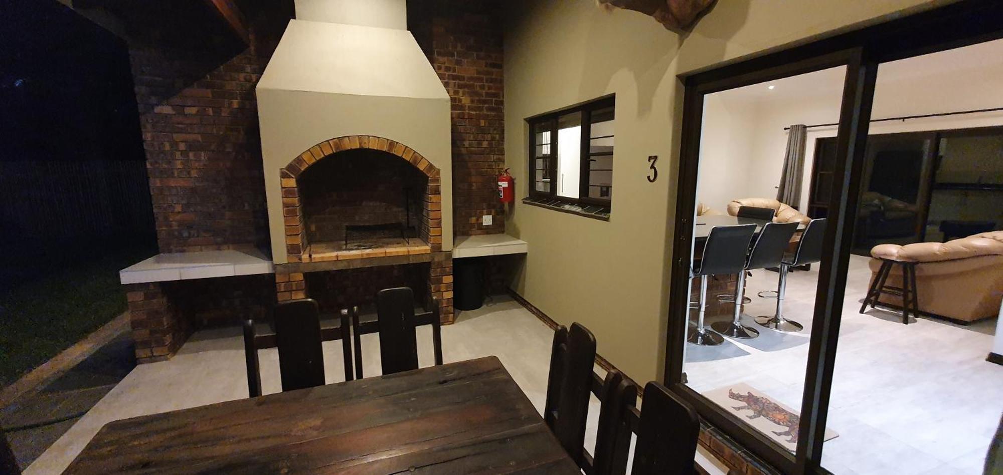 שלושלואי Honeybird Self Catering Accommodation מראה חיצוני תמונה